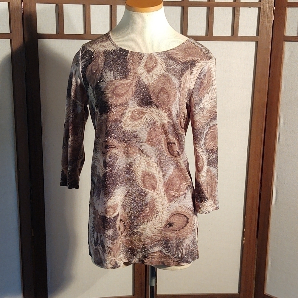 I.N. San Francisco Feather Design Sparkly Gray Top